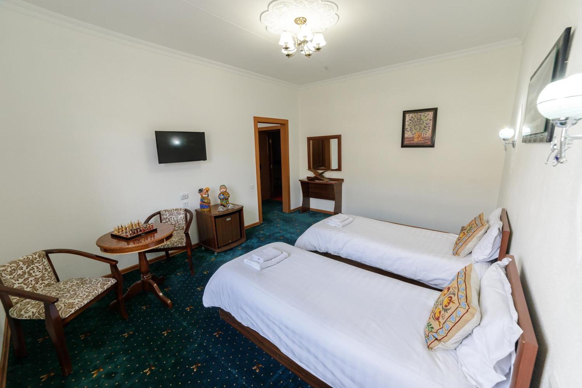 Qibla Tozabog Hotel Khiva Luaran gambar